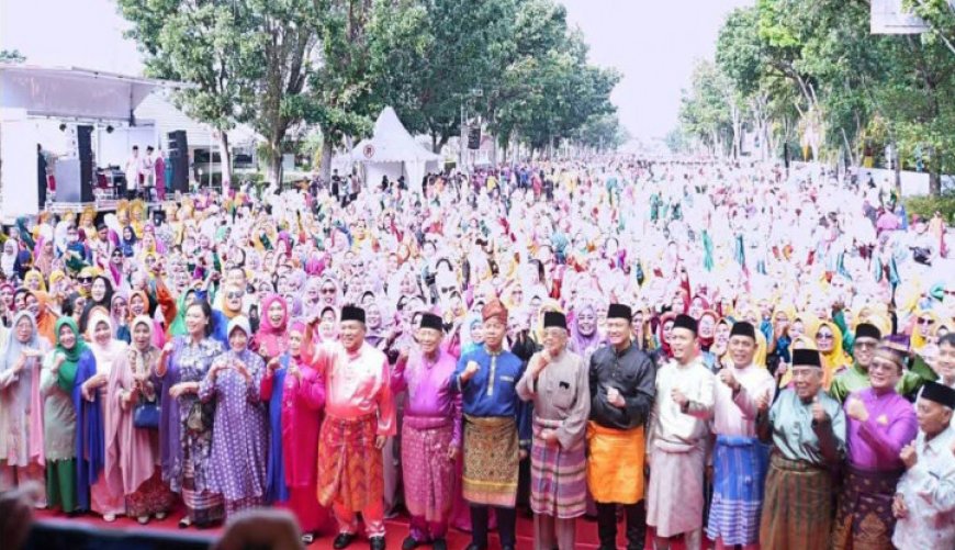 Pj Sekda Kampar Ikut Kegiatan Pemecahan Rekor Dunia Tari Zapin Massal di Pekanbaru