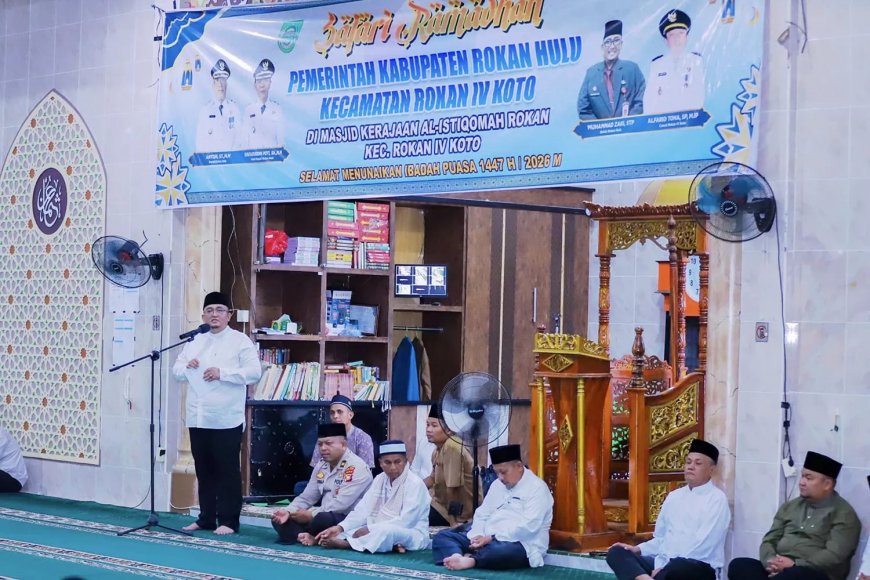 Sekda Rohul Pimpin Safari Ramadan di Rokan IV Koto, Sampaikan Salam Bupati Anton