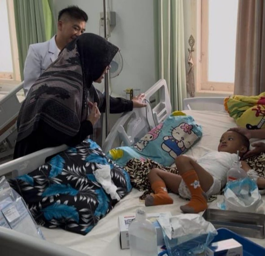 Bupati Siak Keliling Pos Lebaran dan RSUD Bawa Ketupat, Pastikan Layanan Publik Tetap Optimal