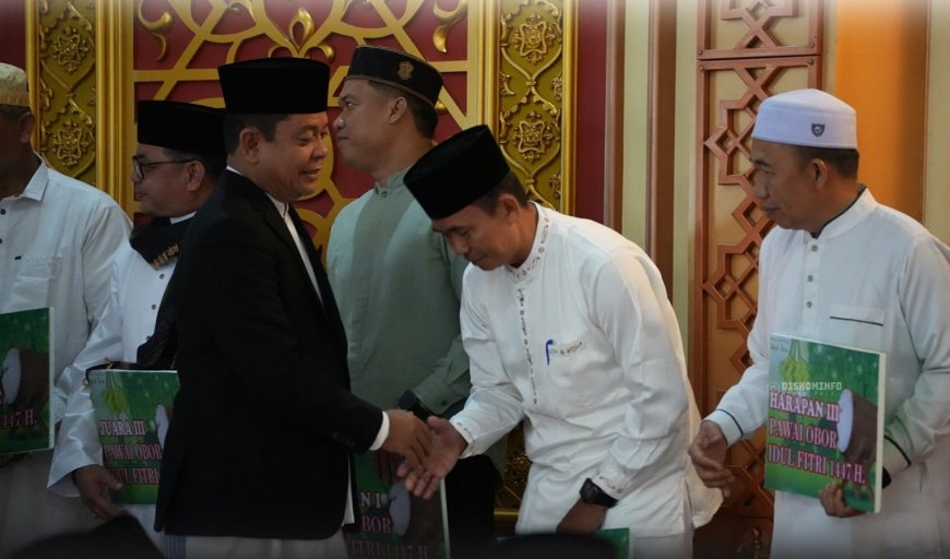 MAN 1 Rambah Juara Pawai Obor Takbir Rohul 2026, Unggul Kerapian dan Kekompakan