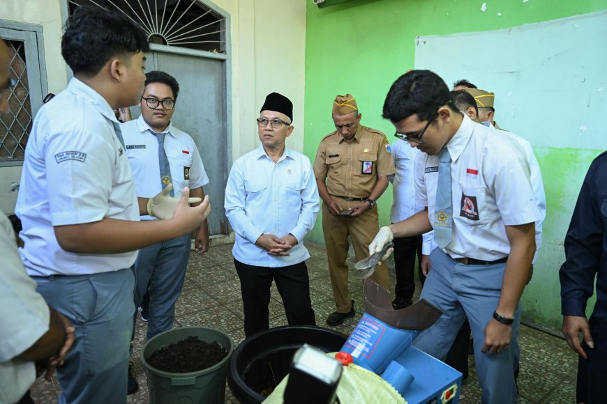Wamendikdasmen Tekankan Kejujuran dan Ikrar Pelajar di Hari Pertama Sekolah Usai Lebaran