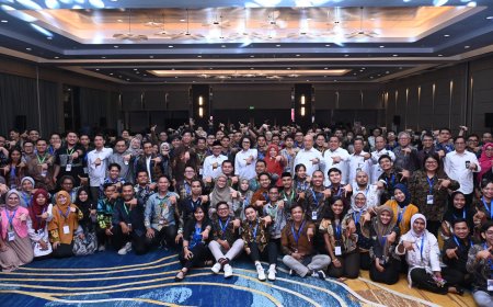 Alumni LPDP Turun ke Daerah 3T, Optimalkan Smart Board di 288 Ribu Sekolah