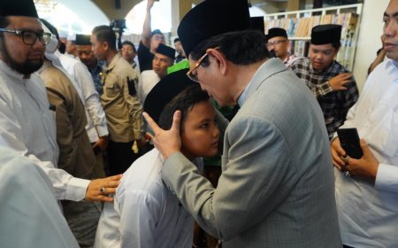 Menag Tekankan Dakwah Penuh Kasih di Pesantren
