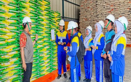 Bulog Kampar Ajak Siswa SMAN 1 Tandun Kenali Sistem Pengelolaan Pangan dari Gudang ke Konsumen