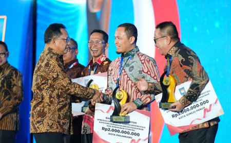 Wali Kota Pekanbaru Raih Penghargaan Nasional, Program Zero Stunting Digelontor Dana Rp2 Miliar