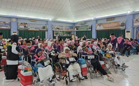 Jemaah Haji Kampar Tertunda Sehari Akibat Pesawat Bermasalah, Akhirnya Berangkat ke Tanah Suci