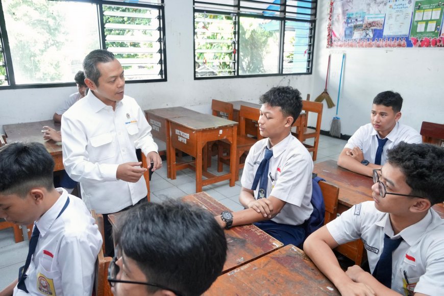 Kunjungi TKA SMP Hari Pertama, Wamendikdasmen Tekankan Peran Tes Latih Logika dan Bangun Mimpi Siswa