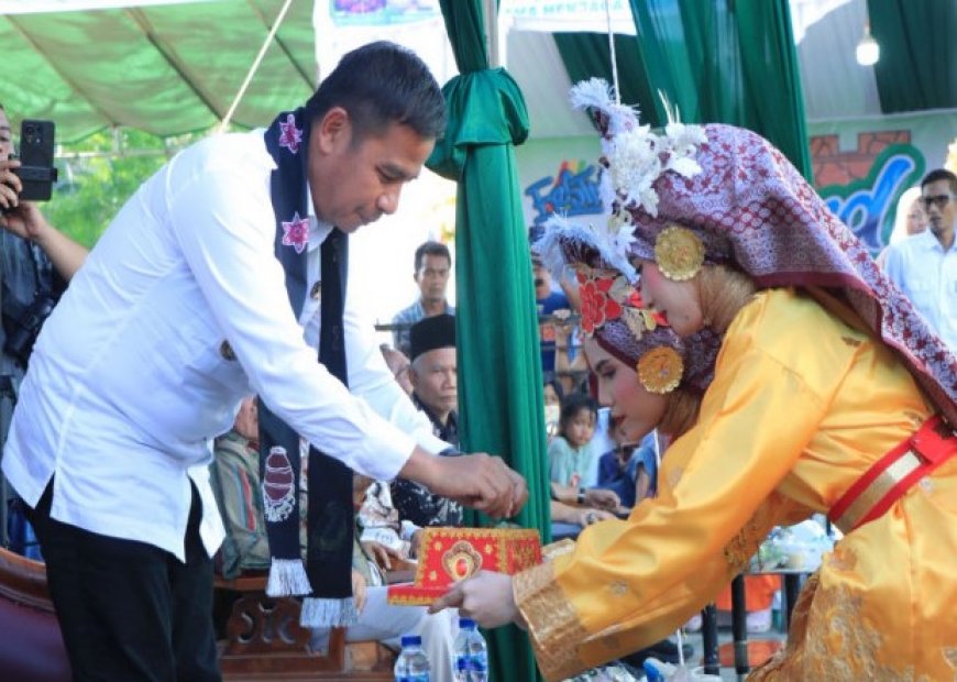 Festival Lipat Kain 2026 Dorong Ekonomi Kreatif, Bupati Kampar Tekankan Pelestarian Budaya