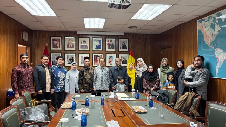 Umri Jajaki Kerja Sama Global di Spanyol