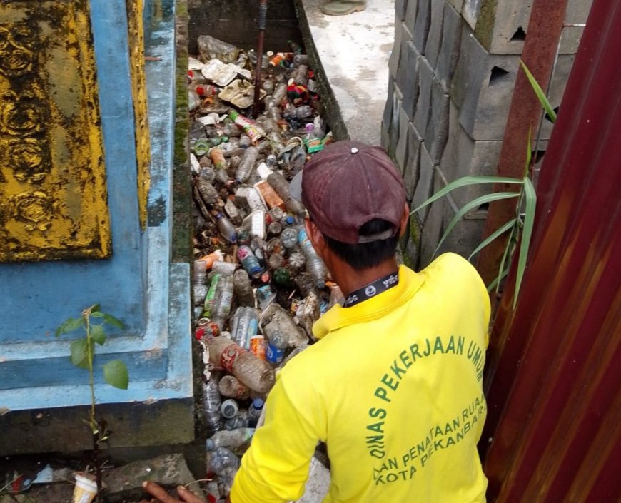 Warga Pelapor Sampah Liar di Pekanbaru akan Diberi Reward