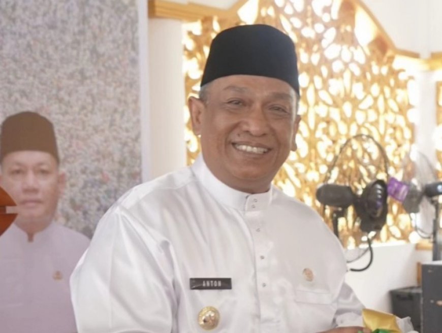 Bupati Rohul Larang Sekolah Tahan Ijazah dan Gelar Perpisahan Mewah