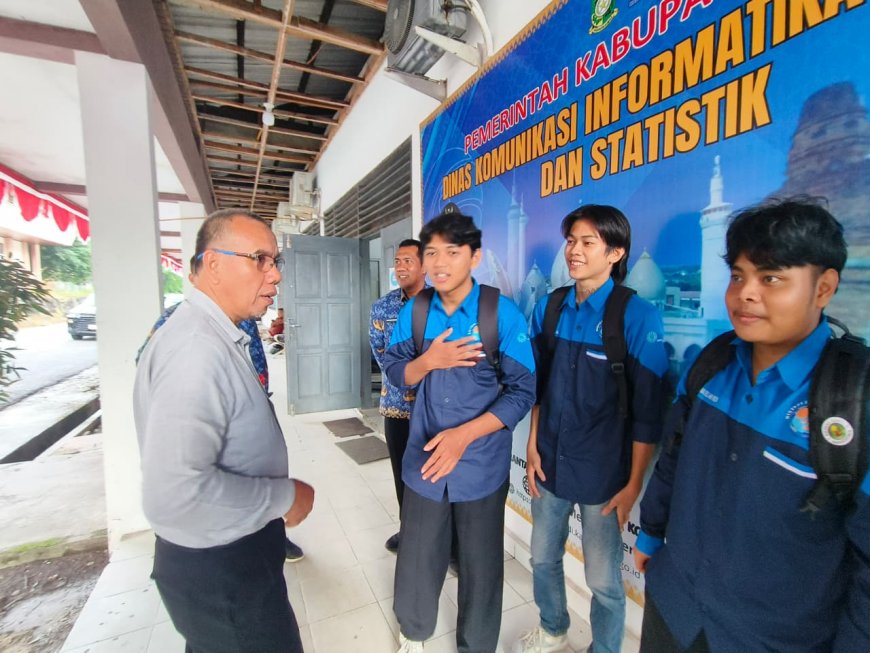 Mahasiswa UIN Riau Pelajari Sistem Jaringan di Diskominfo Kampar, Perkuat Pemahaman Praktis IT
