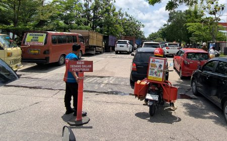 Antrean BBM Subsidi Masih Mengular di Pekanbaru, Pemprov Riau Pastikan Stok Aman