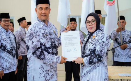 76 Pengurus PGRI Empat Kecamatan di Kampar Dilantik, Fokus Perkuat Solidaritas Guru