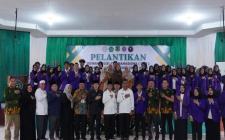 Bupati Kampar Tegaskan Tak Antikritik Saat Hadiri Pelantikan BEM dan DLM STIE Bangkinang