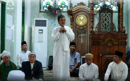 Wabup dan Ribuan Jemaah Hadiri Haul Syekh Ibrahim Al-Khalidi di Rohul, UAS Sampaikan Tausiyah