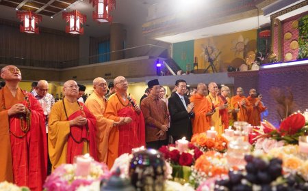 Waisak 2026, Menag Ajak Umat Buddha Perkuat Toleransi dan Persaudaraan di Tengah Tantangan Global