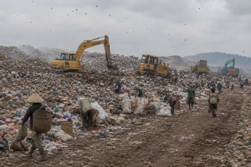 Open Dumping Masih Marak, Akademisi Ingatkan Risiko Ledakan dan Kebakaran TPA