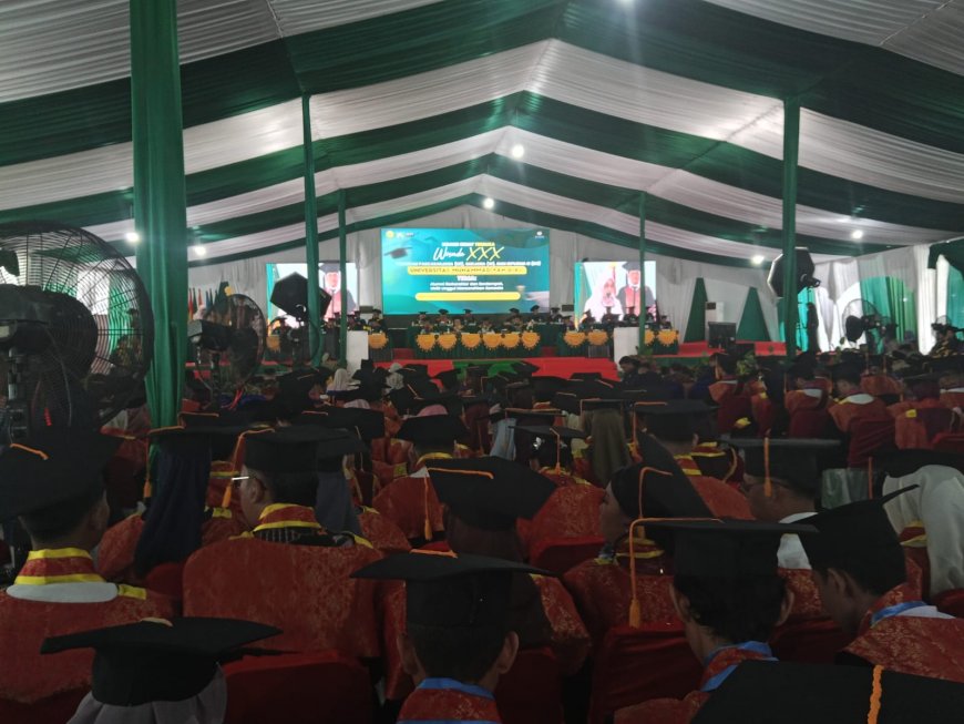 Wisuda ke-30 UMRI: 418 Lulusan Resmi Dikukuhkan, Dorong Alumni Berkarakter dan Berdampak