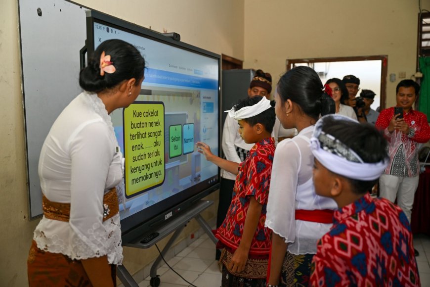 Mendikdasmen Abdul Mu’ti Dorong Budaya Menulis Sejak Dini