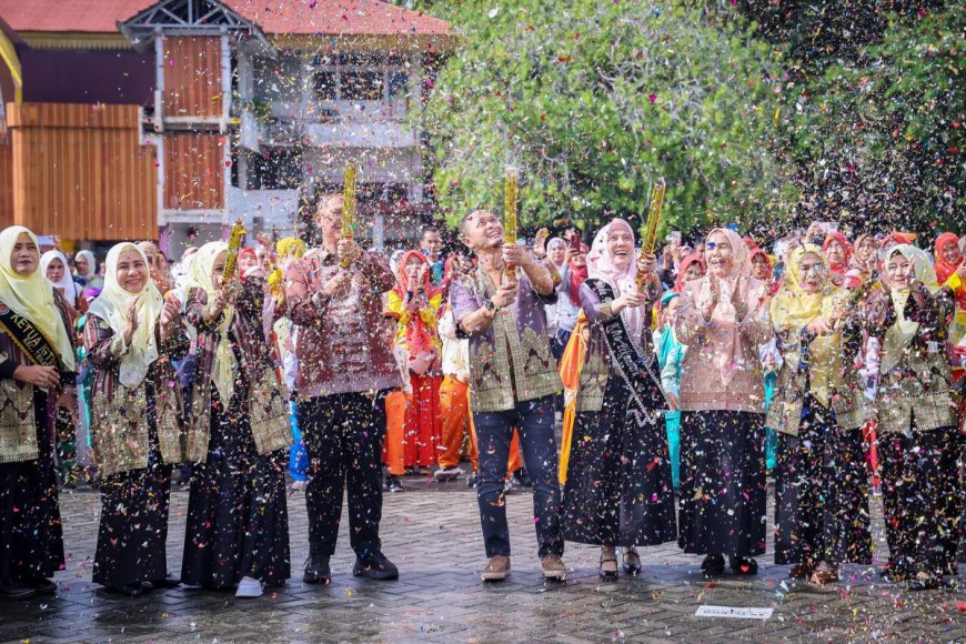 Wali Kota Pekanbaru Ajak Guru TK Tanamkan Budaya Bersih Sejak Usia Dini