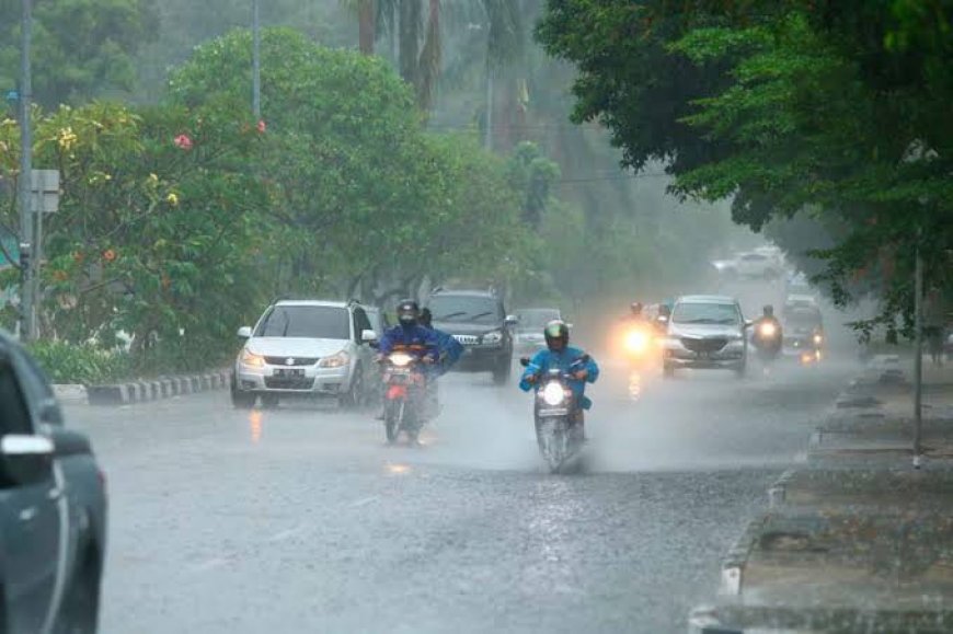 Curah Hujan Tinggi Picu Banjir, Pemko Pekanbaru Klaim Terus Normalisasi Drainase