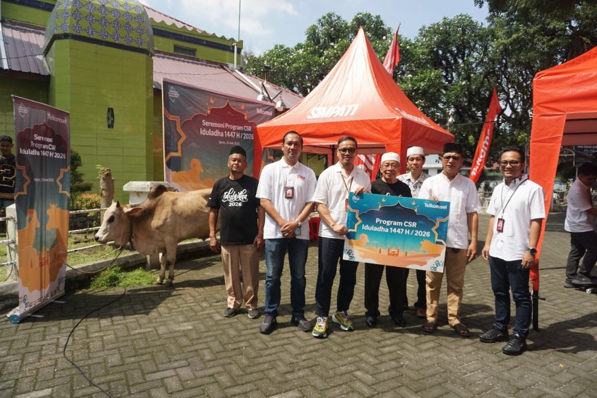 Telkomsel Salurkan 10 Sapi dan 100 Kambing Kurban di Sumatera pada Iduladha 1447 H