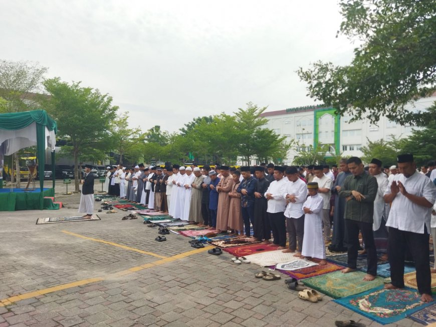 Khatib Iduladha di Umri Soroti Pentingnya Peran Ayah dalam Keluarga
