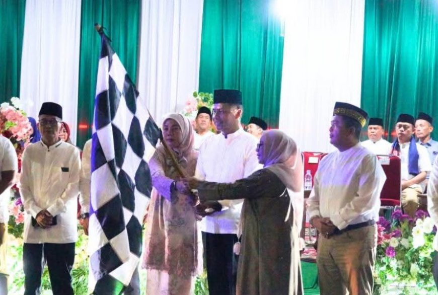 Dimeriahkan Puluhan Mobil Hias, Bupati dan Wabup Kampar Lepas Pawai Takbir Iduladha