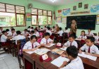 Pemko Pekanbaru Luncurkan Program Zero Anak Putus Sekolah, Siapkan Bantuan Seragam