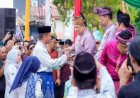 Kampar Angkat Simbol Al-Qur'an dan Tasbih di Pawai Ta'aruf MTQ Riau 2026