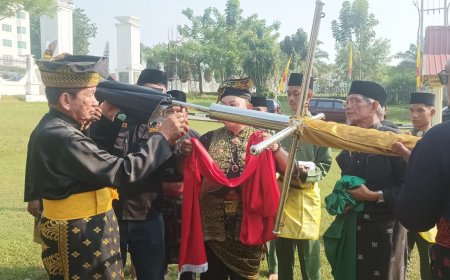 Milad ke-56, LAMR Gelar Prosesi Tegak Tiang Tonggul Adat