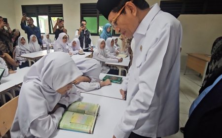 Menag Uji Hafalan Al-Qur'an Siswa MTsN 1 Kota Bogor