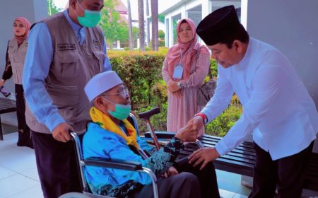 Disambut Wabup Rohul Sambut Langsung Kepulangan 182 Jemaah Haji di Batam