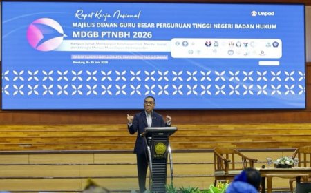 Mendiktisaintek Minta Guru Besar PTN BH Jadi Penggerak Solusi Sains