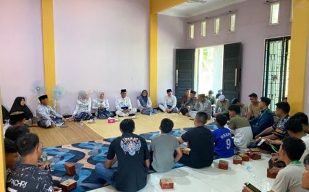 Bupati Kampar Serahkan Bantuan Rp10 Juta untuk Kafilah MTQ Riau 2026 di Kuansing