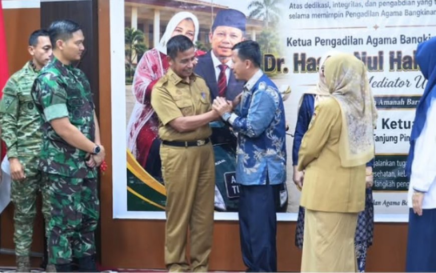 Bupati Kampar Apresiasi Dedikasi Ketua Pengadilan Agama Bangkinang dalam Acara Alih Tugas