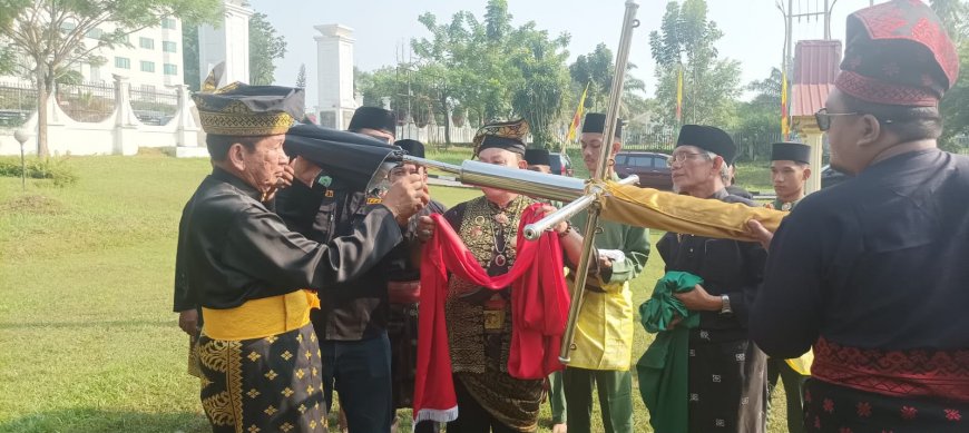 Milad ke-56, LAMR Gelar Prosesi Tegak Tiang Tonggul Adat