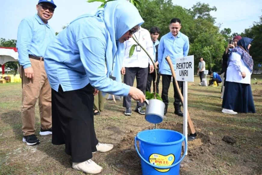 Unri Siapkan 6.000 Bibit Pohon untuk Kukerta 2026, Dukung Gerakan Penghijauan Berkelanjutan
