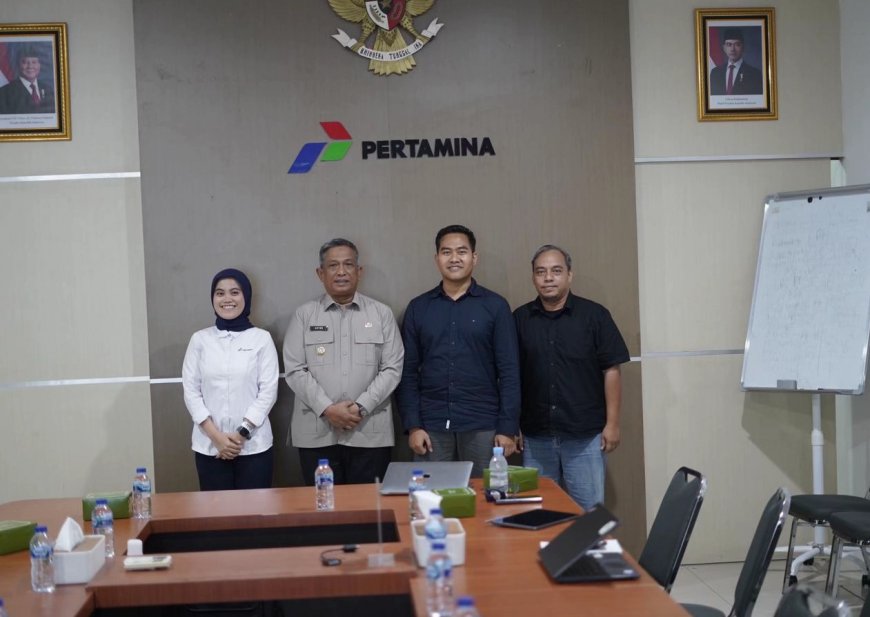 Keluhan Antrean BBM di Rohul Sampai 2 Km, Bupati Anton Minta Pertamina Tambah Pasokan