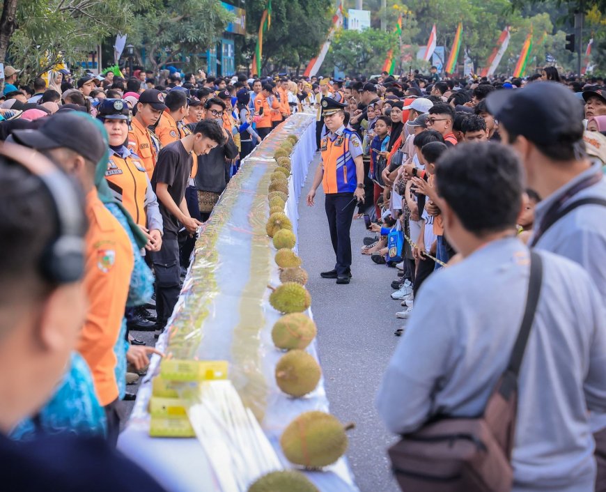 Festival Kue Talam Ketan Durian Pekanbaru Pecahkan Rekor MURI, Ditetapkan Terpanjang di Dunia