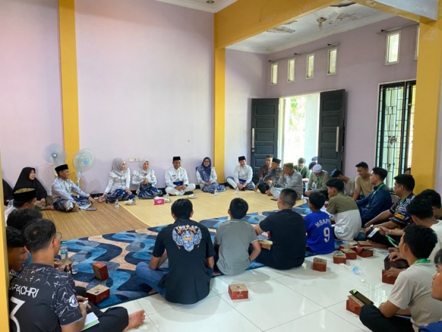 Bupati Kampar Serahkan Bantuan Rp10 Juta untuk Kafilah MTQ Riau 2026 di Kuansing
