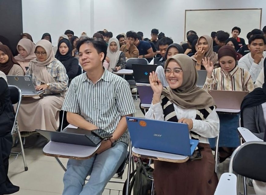 175 Mahasiswa FIKOM UMRI Kantongi Sertifikat AI Ready ASEAN