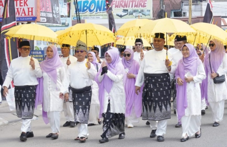 Bupati Siak Pimpin Langsung Kafilah pada Pawai Ta'aruf MTQ Riau ke-44 di Kuansing