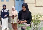 Mahasiswa KKN Unri Ajarkan Kelompok Wanita Tani Meskom Membuat Pestisida Nabati dari Daun Pepaya
