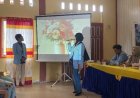 Ibu PKK Desa Batin Suir Dilatih Mahasiswa Kukerta Unri Membuat Ecoprint