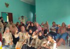 Kukerta Berdampak Unri Dampingi Warga Desa Centai Kembangkan Amplang Udang