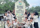 Kolaborasi Mahasiswa Kukerta Unri dan Warga Hadirkan Tugu Selamat Datang di Desa Karya Indah
