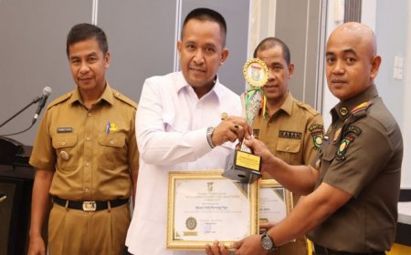 Satpol PP Kampar Raih Peringkat II Bupati Award Pelayanan Publik 2025