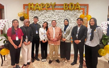 Mahasiswi HI UIR Jalani Magang di KBRI Bangkok, Terlibat Langsung Layani WNI
